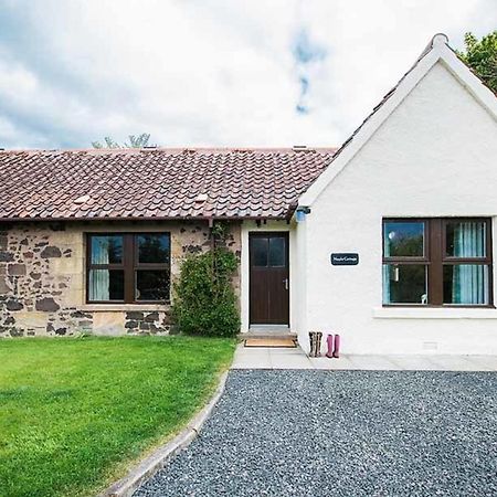 Douglas Fir Lodge With Hot Tub Near Cupar Fife Luthrie Esterno foto