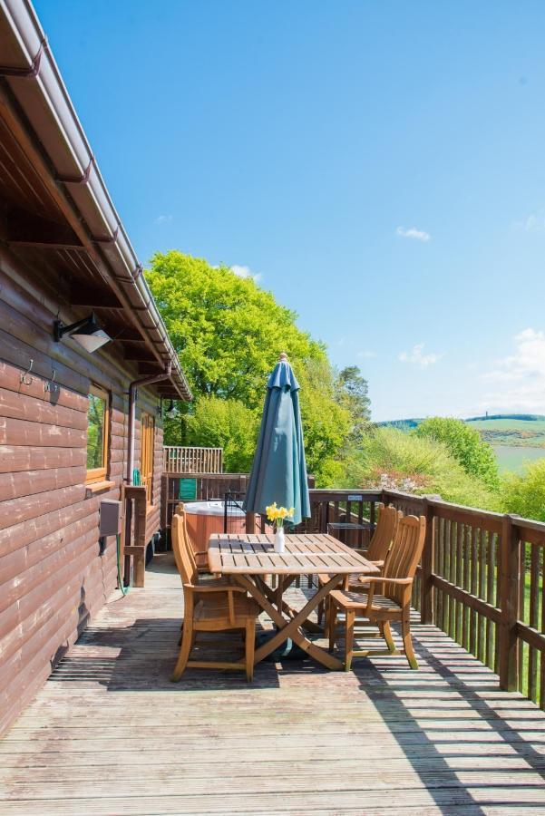 Douglas Fir Lodge With Hot Tub Near Cupar Fife Luthrie Esterno foto