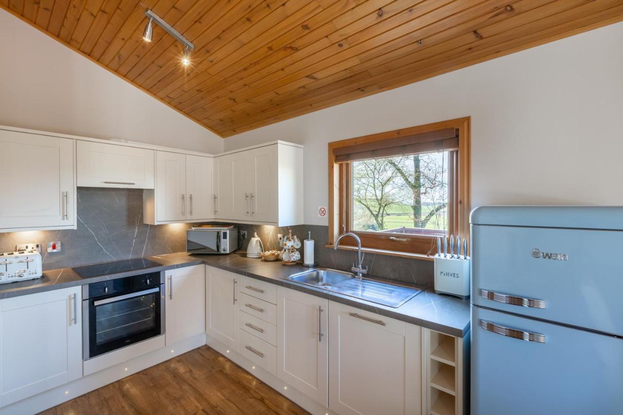Douglas Fir Lodge With Hot Tub Near Cupar Fife Luthrie Esterno foto