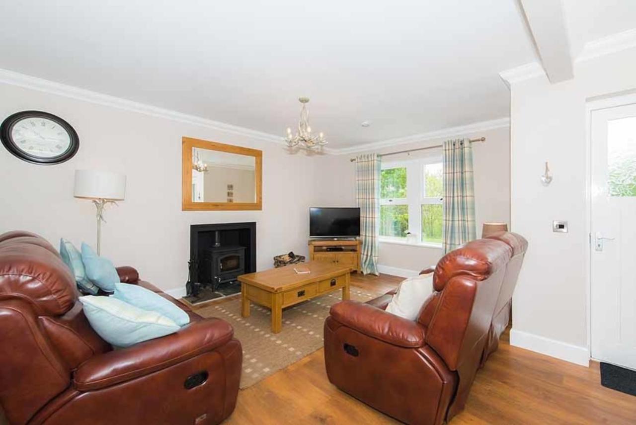 Douglas Fir Lodge With Hot Tub Near Cupar Fife Luthrie Esterno foto