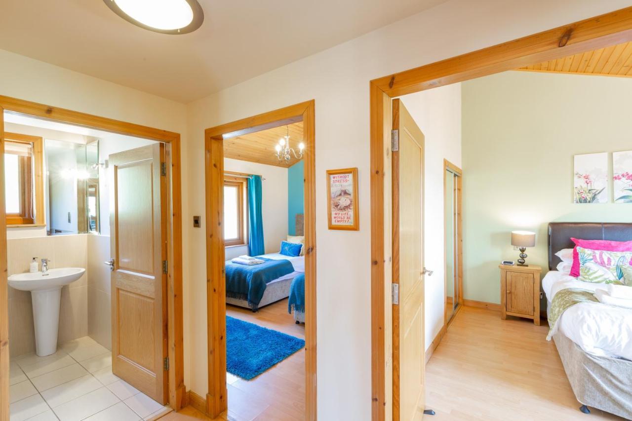 Douglas Fir Lodge With Hot Tub Near Cupar Fife Luthrie Esterno foto