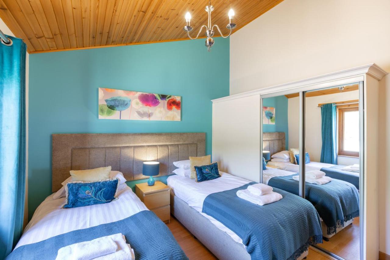 Douglas Fir Lodge With Hot Tub Near Cupar Fife Luthrie Esterno foto